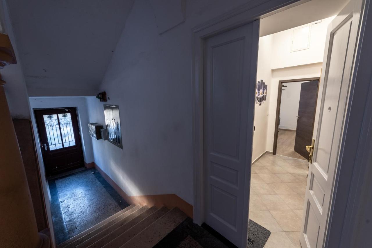 Appartement Apartman Cezar à Rijeka Extérieur photo